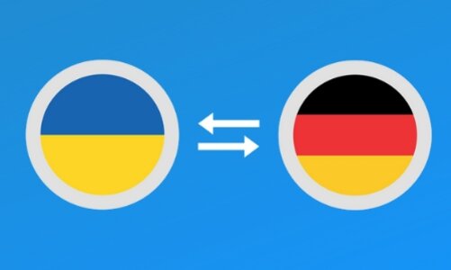 Die Grafik zeigt zwei Kreise mit weißem Rand auf hellblauem Hintergrund. In dem linken Kreis befindet sich die ukrainische Flagge, in dem rechten die deutsche. Dazwischen zeigen zwei Pfeile in beide Richtungen, um zu symbolisieren, dass eine Übersetzung in beide Richtungen möglich ist.