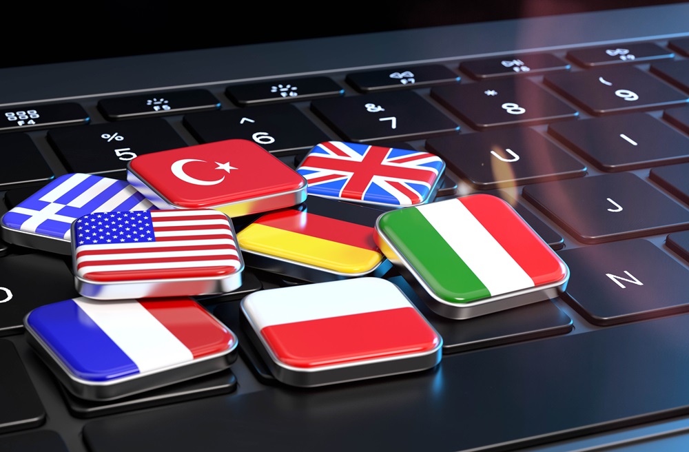 Tastatur mit Tasten in Form von Nationalflaggen